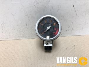 Usagé Tachomètre Renault Twingo II (CN) 1.2 16V Prix sur demande proposé par Van Gils Automotive