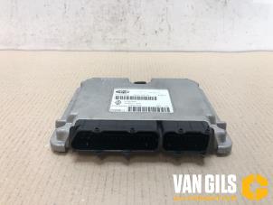 Usados Ordenador de caja automática Renault Twingo II (CN) 1.2 16V Precio € 199,99 Norma de margen ofrecido por Van Gils Automotive