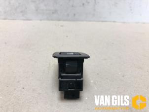 Used Electric window switch BMW 3 serie Touring (E91) 318d 16V Price € 30,00 Margin scheme offered by Van Gils Automotive