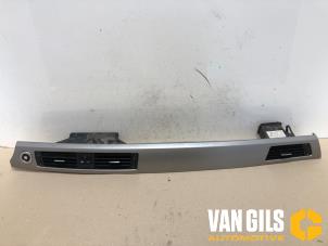 Begagnade Dekorstripe, instrumentbräda BMW 3 serie Touring (E91) 318d 16V Pris € 35,00 Marginaltabell erbjuds av Van Gils Automotive
