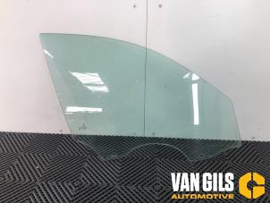 Used Door window 4-door, front right BMW 3 serie Touring (E91) 318d 16V Price on request offered by Van Gils Automotive