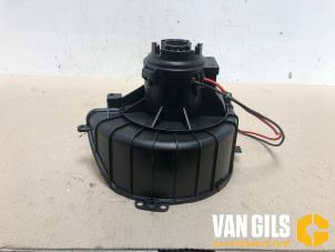 Usagé Moteur de ventilation chauffage Opel Astra H SW (L35) 1.7 CDTi 16V Prix sur demande proposé par Van Gils Automotive