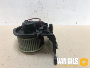 Used Heating and ventilation fan motor Renault Clio II (BB/CB) 1.2 16V Price € 45,00 Margin scheme offered by Van Gils Automotive