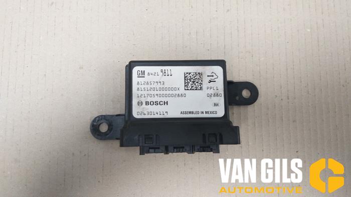 Begagnade PDC-modul Opel Insignia Grand Sport 2.0 GSi Turbo 16V 4x4 Pris € 50,00 Marginaltabell erbjuds av Van Gils Automotive