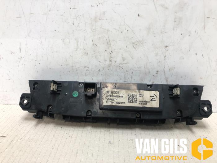 Heater control panel Opel Insignia Grand Sport 2.0 GSi Turbo 16V 4x4
