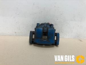 Used Front brake calliper, right BMW 3 serie Compact (E46/5) 320td 16V Price € 70,00 Margin scheme offered by Van Gils Automotive
