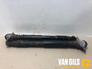 Used Shock absorber kit Volkswagen Touran (1T3) 1.4 16V TSI EcoFuel Price on request offered by Van Gils Automotive
