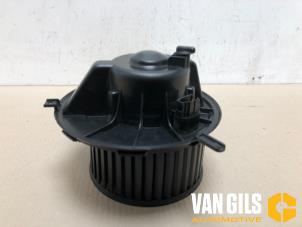 Używane Silnik wentylatora nagrzewnicy Volkswagen Caddy III (2KA,2KH,2CA,2CH) 2.0 SDI Cena € 45,00 Procedura marży oferowane przez Van Gils Automotive