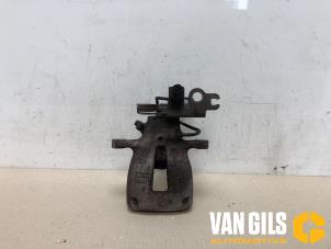 Used Rear brake calliper, right Volkswagen Caddy III (2KA,2KH,2CA,2CH) 2.0 SDI Price € 44,00 Margin scheme offered by Van Gils Automotive
