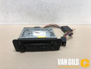 Usados Reproductor de CD y radio Citroen Xsara Picasso (CH) 1.8 16V Precio € 75,00 Norma de margen ofrecido por Van Gils Automotive