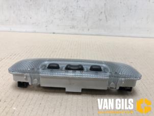 Usagé Eclairage intérieur avant Ford Focus C-Max 1.6 16V Prix € 30,00 Règlement à la marge proposé par Van Gils Automotive
