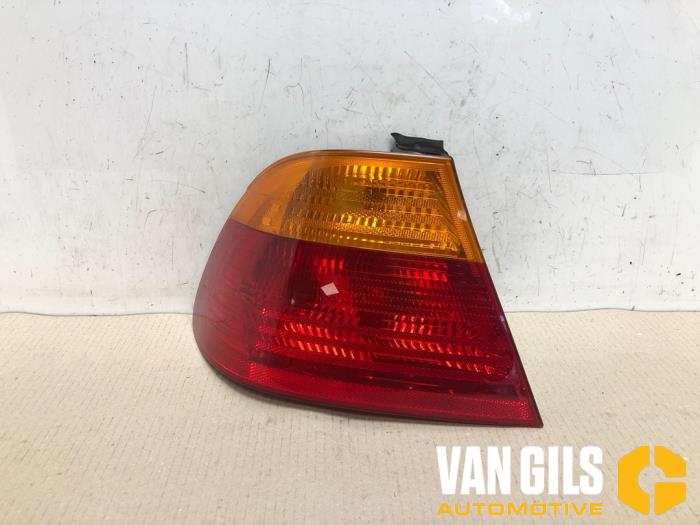 Taillight, left from a BMW 3 serie (E46/2) 318 Ci 2000