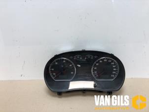 Usagé Compteur kilométrique KM Volkswagen Polo IV (9N1/2/3) 1.9 SDI Prix € 60,00 Règlement à la marge proposé par Van Gils Automotive