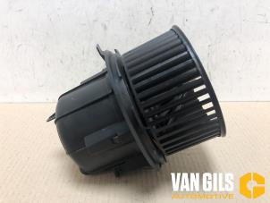 Gebrauchte Heizung Belüftungsmotor Citroen C3 (SC) 1.2 VTi 82 12V Preis auf Anfrage angeboten von Van Gils Automotive