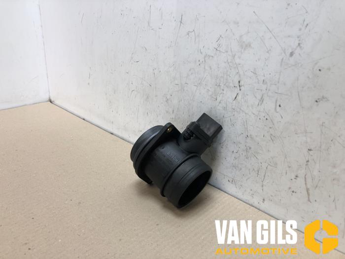 Luftmassenmesser van een Volkswagen Transporter T5  2009