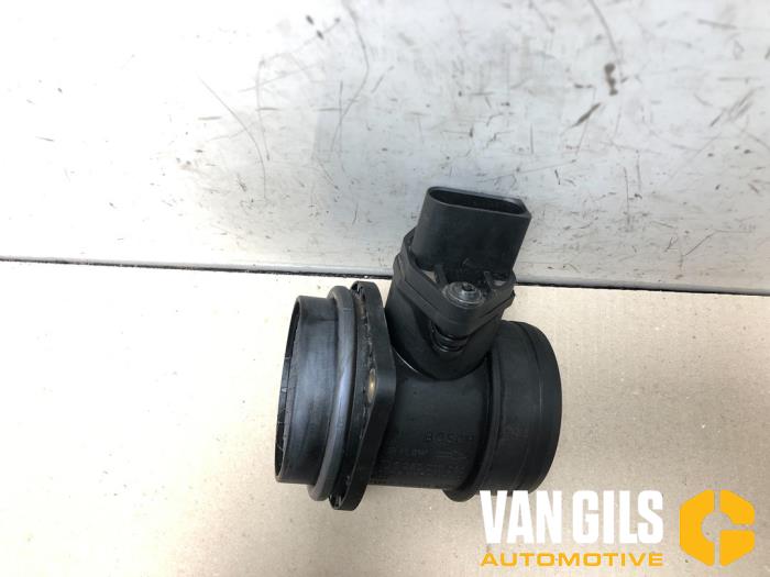 Luftmassenmesser van een Volkswagen Transporter T5  2009