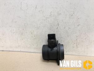 Luftmassenmesser van een Volkswagen Transporter T5  2009