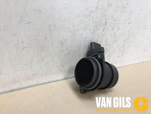 Luftmassenmesser van een Volkswagen Transporter T5  2009