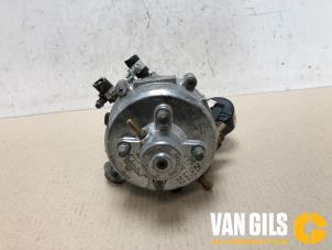 Used LPI pump Volkswagen Transporter T5 Price on request offered by Van Gils Automotive