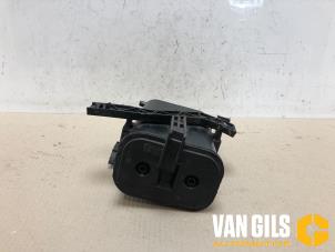 Used Carbon filter Volkswagen Transporter T5 Price on request offered by Van Gils Automotive