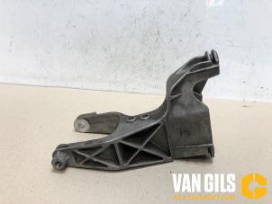 Gebrauchte Stütze (sonstige) Volkswagen Transporter T5 Preis auf Anfrage angeboten von Van Gils Automotive