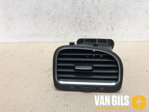Used Dashboard vent Volkswagen Golf VI (5K1) 1.4 16V Price € 30,00 Margin scheme offered by Van Gils Automotive