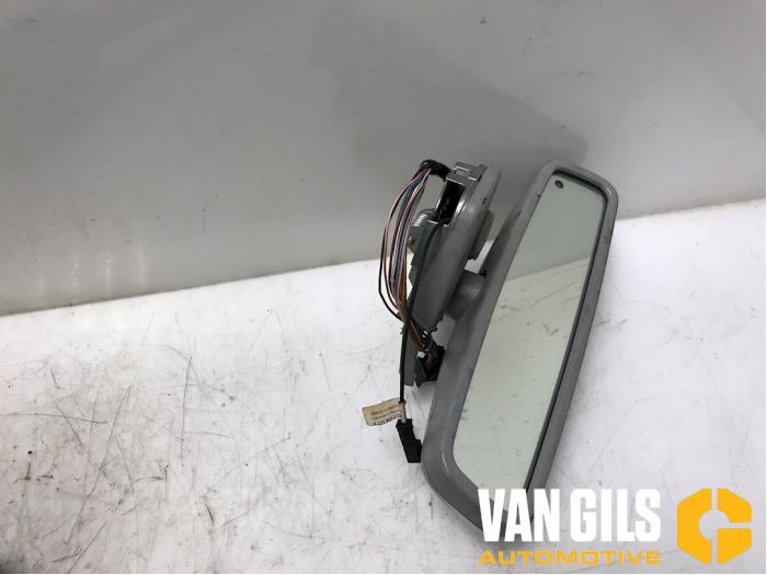 Rear view mirror from a Mercedes-Benz S (W220) 4.0 S-400 CDI V8 32V 2001
