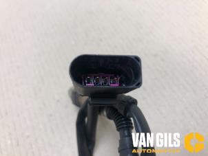 Lambda probe from a Volkswagen Touran (1T3) 1.4 16V TSI EcoFuel 2011