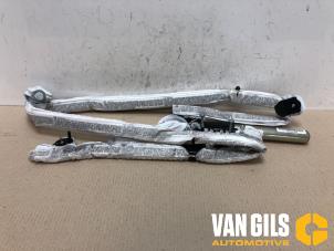 Begagnade Takgardinairbag, höger BMW 1 serie (E87/87N) 116i 1.6 16V Pris € 75,00 Marginaltabell erbjuds av Van Gils Automotive