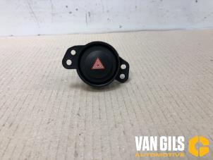 Gebrauchte Panikbeleuchtung Schalter Peugeot 108 1.0 12V Preis auf Anfrage angeboten von Van Gils Automotive