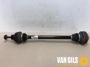 Used Front drive shaft, left Audi Q5 (8RB) 3.2 FSI V6 24V Quattro Price € 125,00 Margin scheme offered by Van Gils Automotive