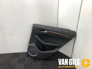 Usados Tapizado de puerta de 4 puertas derecha detrás Audi Q5 (8RB) 3.2 FSI V6 24V Quattro Precio de solicitud ofrecido por Van Gils Automotive