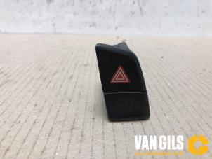 Usados Interruptor de luz de pánico Audi Q5 (8RB) 3.2 FSI V6 24V Quattro Precio de solicitud ofrecido por Van Gils Automotive