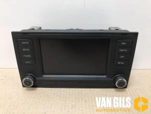 Used Display Multi Media control unit Seat Leon (5FB) 1.6 TDI Ecomotive 16V Price on request offered by Van Gils Automotive