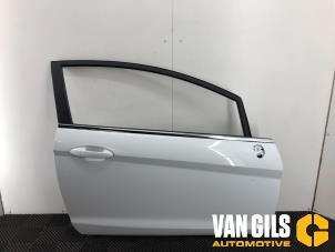 Używane Drzwi prawe wersja 2-drzwiowa Ford Fiesta 6 (JA8) 1.6 TDCi 16V ECOnetic Cena € 199,99 Procedura marży oferowane przez Van Gils Automotive