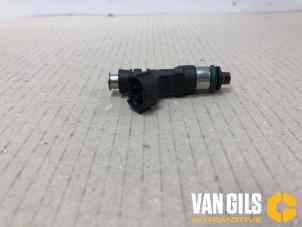 Used Injector (petrol injection) Mitsubishi Space Star (A0) 1.0 12V Price € 30,00 Margin scheme offered by Van Gils Automotive