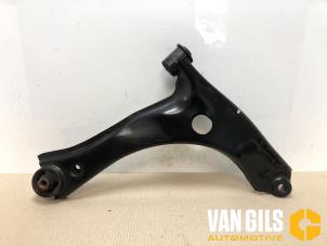 Used Front wishbone, right Renault Clio III (BR/CR) 1.4 16V Price € 40,00 Margin scheme offered by Van Gils Automotive