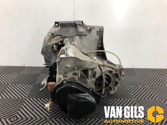 Gearbox from a Ford Fiesta 6 (JA8) 1.6 TDCi 16V ECOnetic 2012