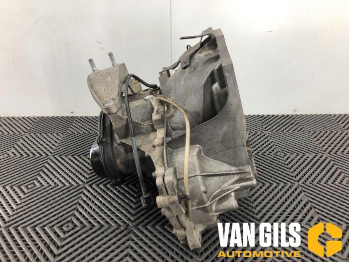 Gearbox from a Ford Fiesta 6 (JA8) 1.6 TDCi 16V ECOnetic 2012