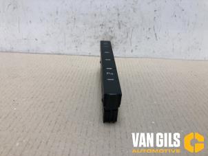 Usados Interruptor PDC Volkswagen Polo VI (AW1) 1.0 TSI 12V Precio de solicitud ofrecido por Van Gils Automotive