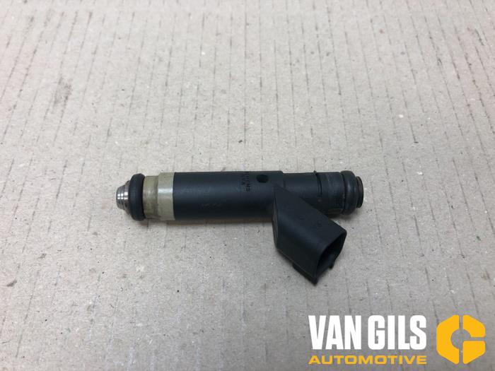 Injector (petrol injection) from a Jeep Grand Cherokee (WG/WJ) 4.7i V-8 HO 1999