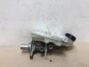 Master cylinder from a Volvo V40 Cross Country (MZ), 2012 / 2019 2.0 D3 20V, Hatchback, 4-dr, Diesel, 1.984cc, 110kW (150pk), FWD, D5204T6, 2012-10 / 2015-03, MZ51 2013