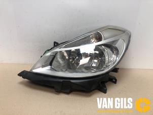Used Headlight, left Renault Clio III (BR/CR) 1.2 16V 75 Price € 82,00 Margin scheme offered by Van Gils Automotive
