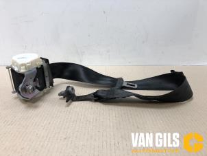 Used Rear seatbelt, right Volkswagen Golf Plus (5M1/1KP) 1.9 TDI 105 Price € 50,00 Margin scheme offered by Van Gils Automotive