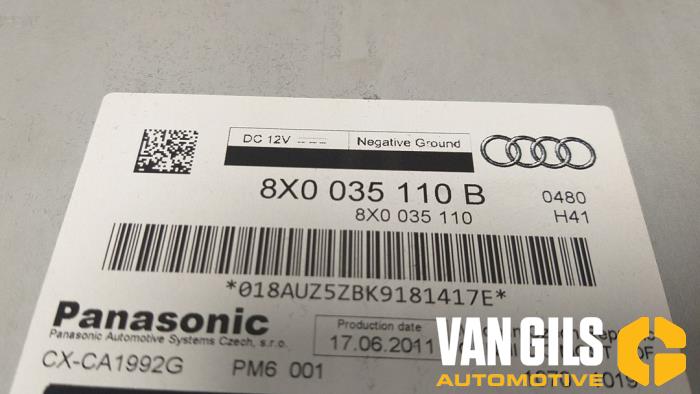 CD changer from a Audi A6 (C7) 3.0 TDI V6 24V Quattro 2011