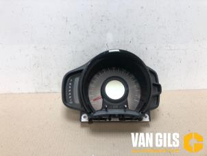 Usagé Compteur kilométrique KM Toyota Aygo (B40) Prix € 50,00 Règlement à la marge proposé par Van Gils Automotive