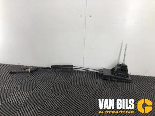 Used Gearbox mechanism Renault Captur Price on request offered by Van Gils Automotive