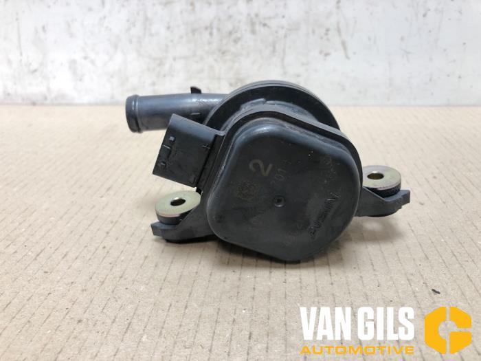 Begagnade Vattenpump Toyota Auris Pris € 35,00 Marginaltabell erbjuds av Van Gils Automotive