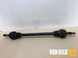 Used Drive shaft, rear right Audi Q7 (4LB) 3.0 TDI V6 24V Price on request offered by Van Gils Automotive
