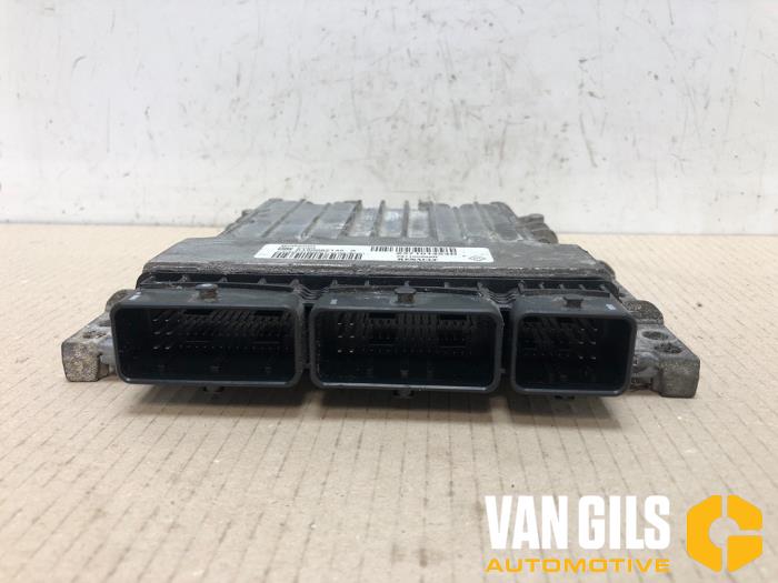 Used Engine management computer Renault Megane III Grandtour (KZ) 1.5 dCi 110 Price on request offered by Van Gils Automotive